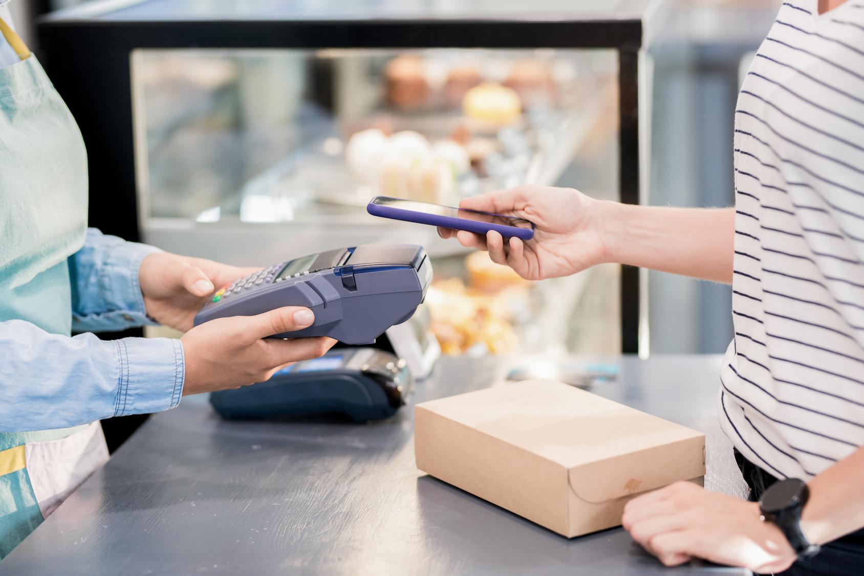 trabajar como dependiente/a