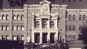 Centro Superior de Estudios de la Defensa nacional