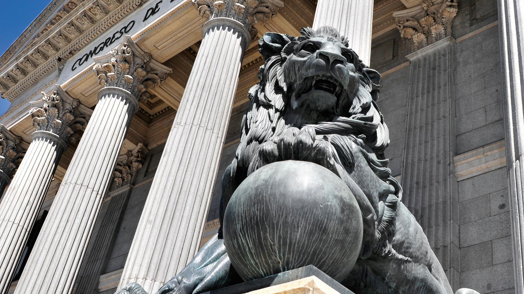 Estudios de Derecho y Ciencia Política Grado en Derecho y Ciencia Política