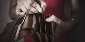 violencia económica contra las mujeres